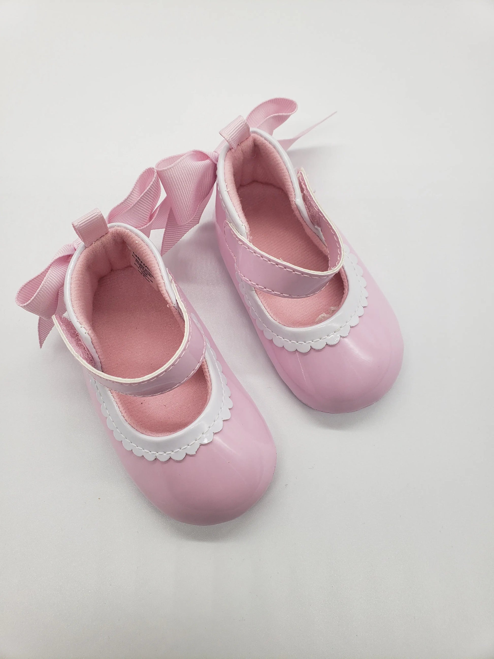 Pink & White Crib Shoes Cadiz Boutique, Inc.