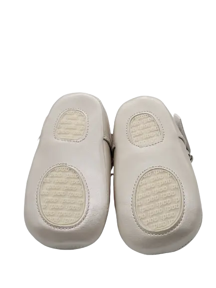 AADI060 - Crib Shoes Cadiz Boutique, Inc.