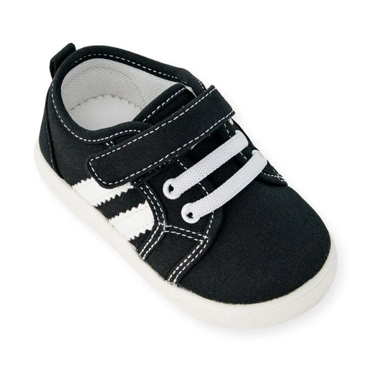 WBK10 - Andy Black Tennis Shoe