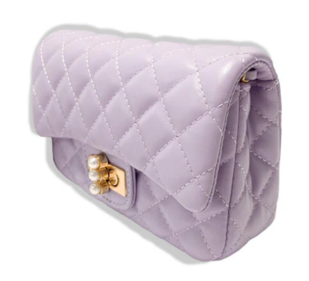 B1337L - Pearl Closure Quilted Purse