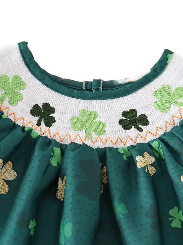 23003 - Honeydew Forest Clover Smock Cadiz Boutique, Inc.